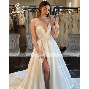 SwanSkirt Wedding dress